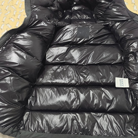 Moncler Windproof And Warm Down Jacket - Picture 11 of 13